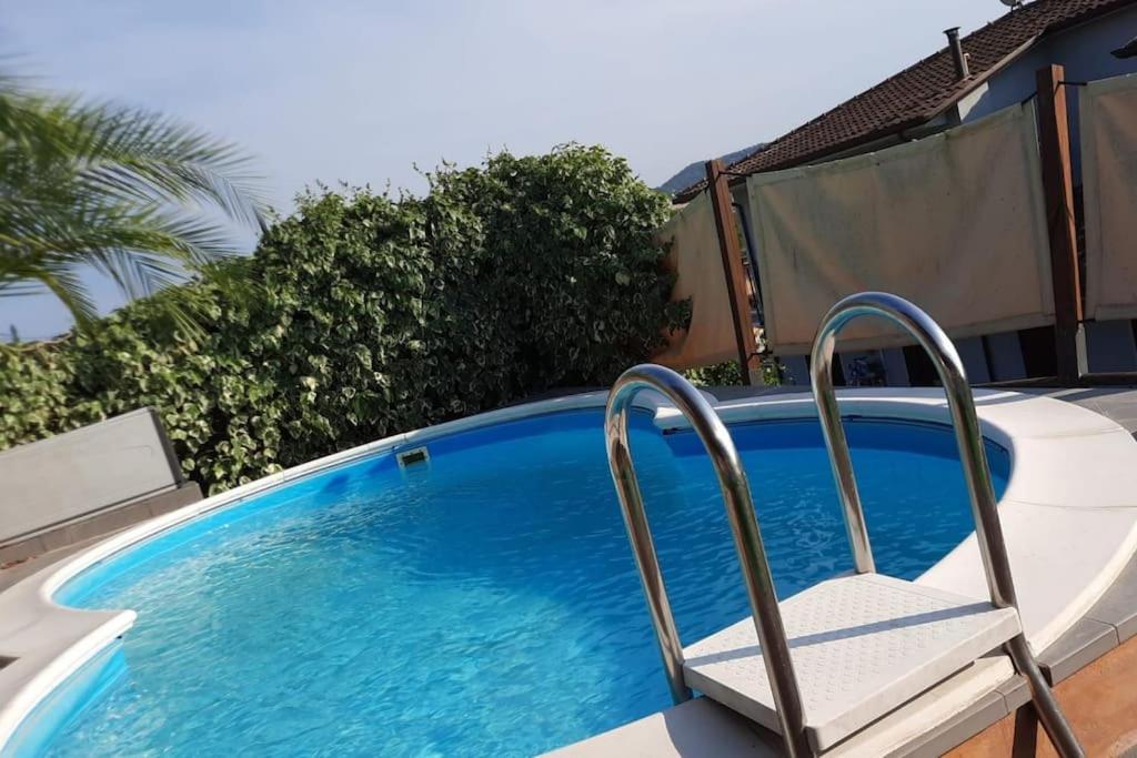 Holiday Home ทาวุลเลีย ภายนอก รูปภาพ